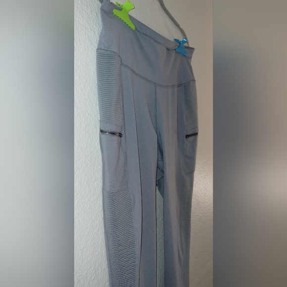 OLD NAVY ACTIVE GO DRY LEGGINGS, GRAY, SIZE XXL TALL, NEVER WORN - Picture 7 of 10